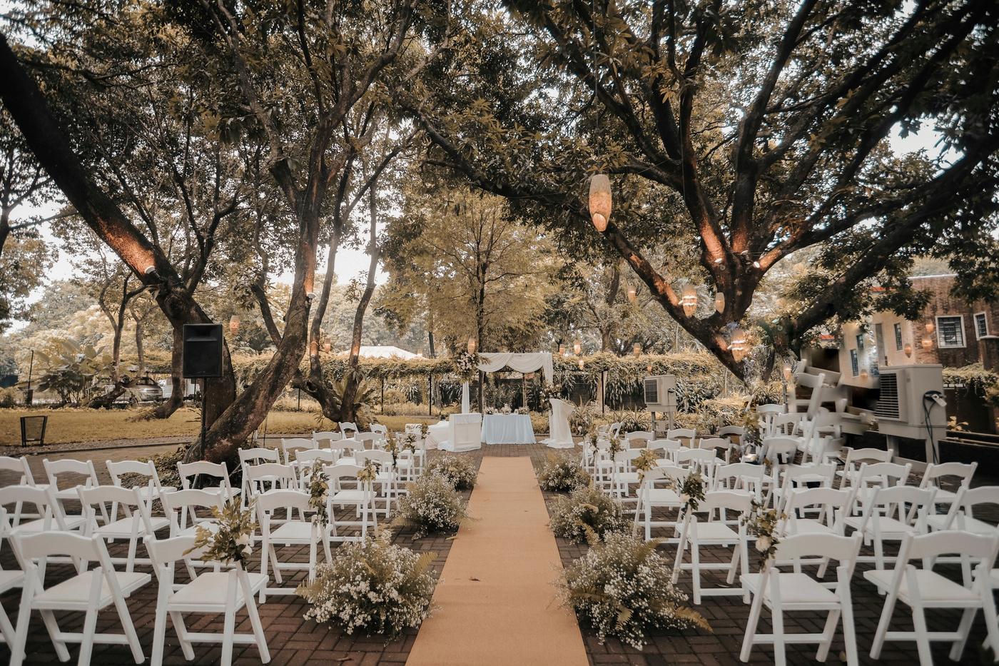 Garden wedding ceremony at The Mango Farm